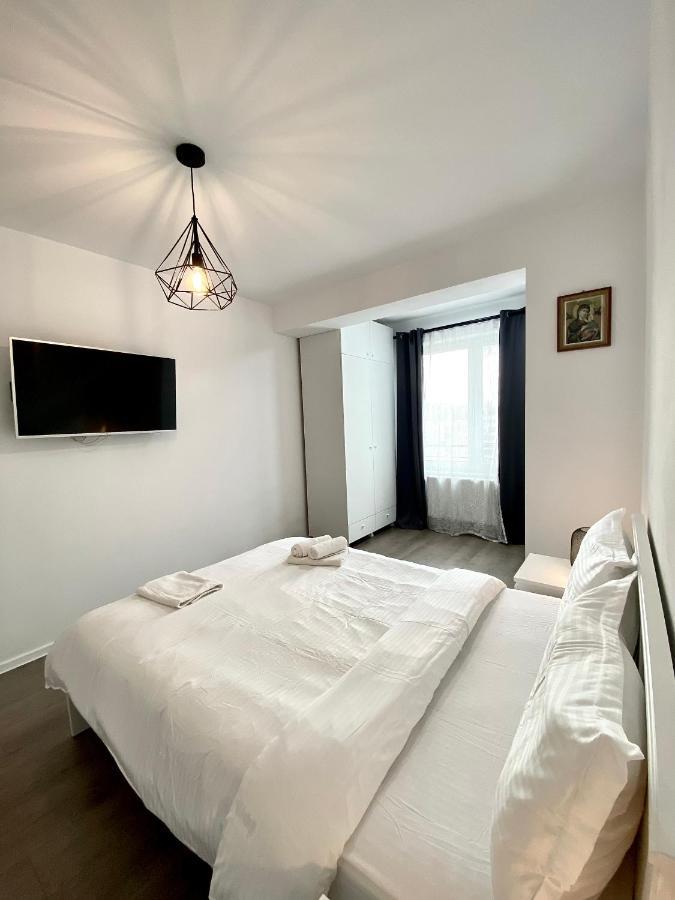 Astoria Apartment - Pet Friendly Brasov Exterior photo